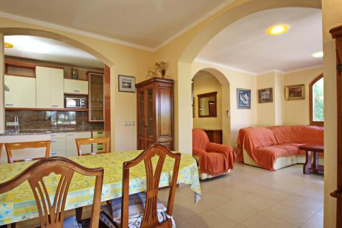 Apartments by the sea Baska, Krk - 24143