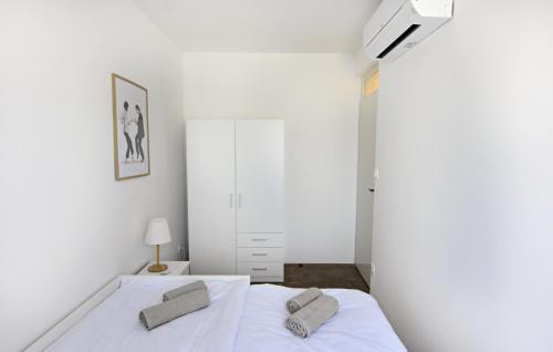 Apartments with WiFi Umag - 24206
