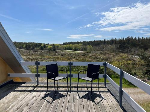 Gallery image of Lovely Holiday Home With 2 Bathrooms, Close To The North Sea in Lild Strand