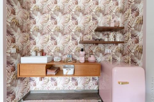 Villers-la-VilleにあるSous la Houlette, Suites, Piscine intérieure et Saunaのギャラリーの写真