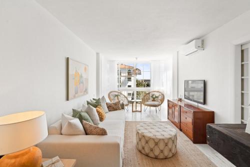 Fantastic PH near Hard Rock walk to beach RDR479