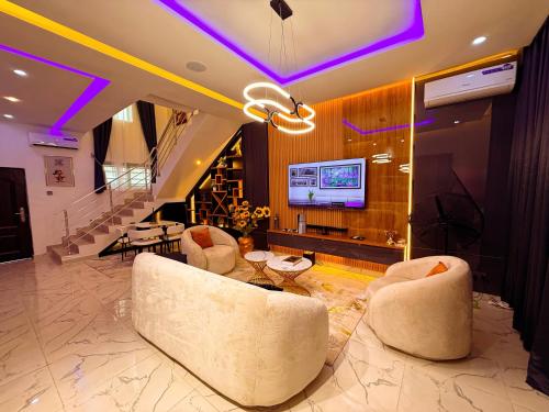 Gallery image of NOBLE LUXURY APARTMENT LTd in Akinde