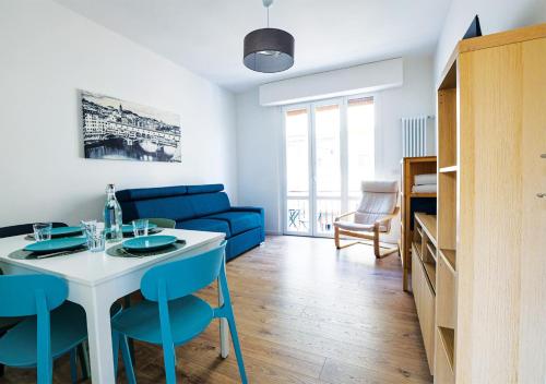 Claudio's Flat - Near Tram, Airport, Station & City Center