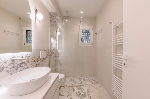 Minimal Luxury Apartments in Kolonaki by UPSTREET