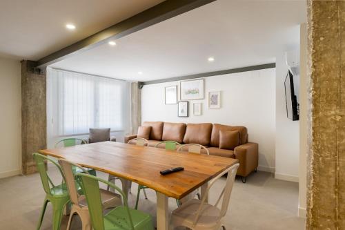 Buhaira suites, free parking and subway