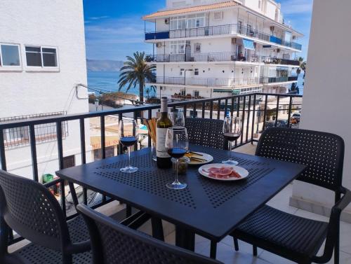Renovated 2 bedroom in Nerja Center, Carabeo area