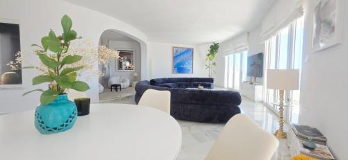 Villa R7- Luxury with Ocean Views