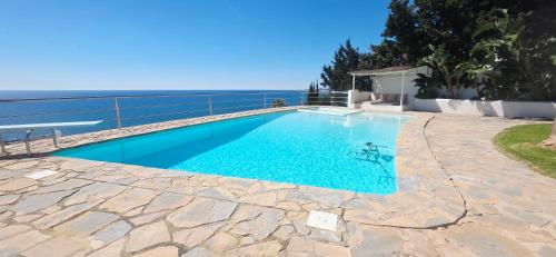 Villa R7- Luxury with Ocean Views