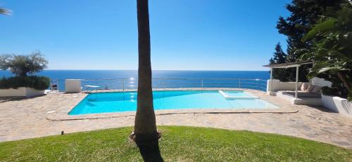 Villa R7- Luxury with Ocean Views