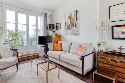 Le Boursault - Stunning Penthouse, Terrace, Parking