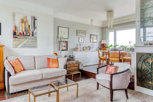 Le Boursault - Stunning Penthouse, Terrace, Parking