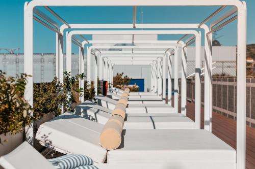 Balkoni atau teres di The Social Hub San Sebastian Extended Stay