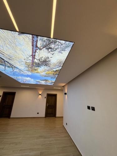 Hotel Fusha E Gjeseにあるテレビまたはエンターテインメントセンター