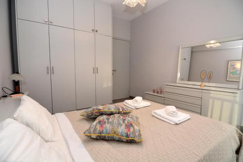 IRON Seaview Apartment