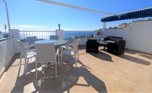 Beautiful 4 bedroom town house in Punta Lara Nerja