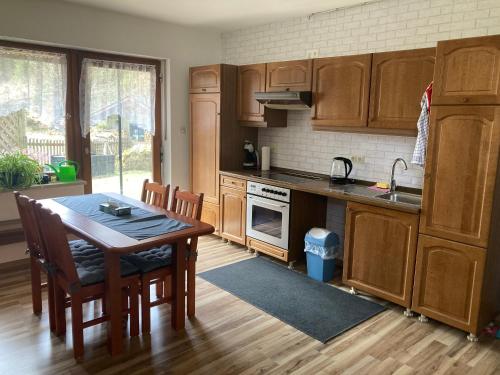 Dapur atau dapur kecil di F&F Apartment