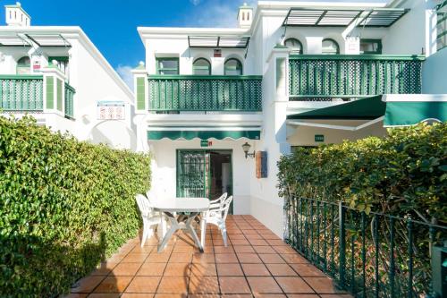Green Haven Bungalow with Pool & Garden Terrace By Canarias Prime Homes