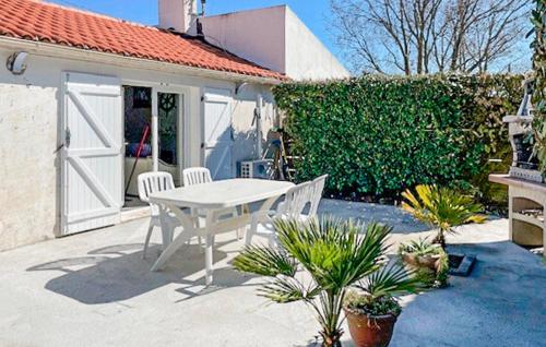 Gorgeous Home In Notre-Dame-De-Monts