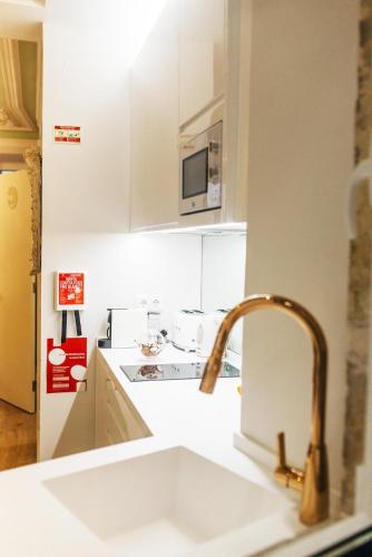 Exquisite apartment with patio Portuguese Soul Alfama 2p