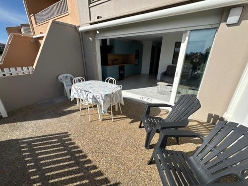 T3 climatisé pour 4 pers. au Cap d'Agde avec parking - FR-1-749-90