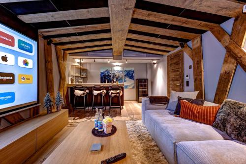 Chalet Red Fox