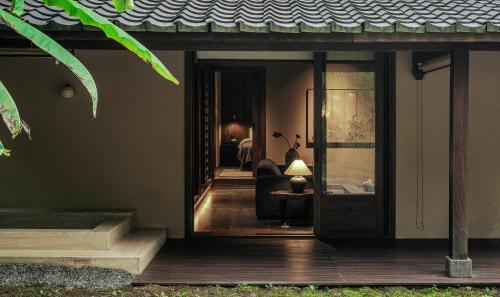 Xianghuにある景德镇行山世外东篱院民宿のギャラリーの写真