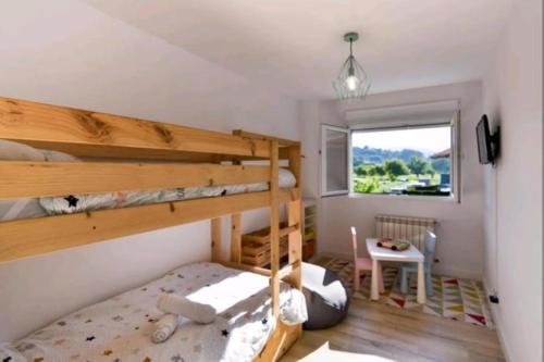 Postel nebo postele na pokoji v ubytování Apartamento reformado cerca de Cabarceno