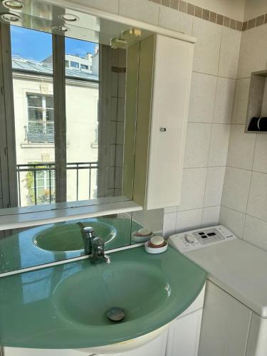 Photo de la galerie de l'établissement Appartement calme et lumineux, à Paris