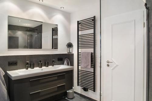 Ένα μπάνιο στο Alpblick Apartment - Dreitorspitze