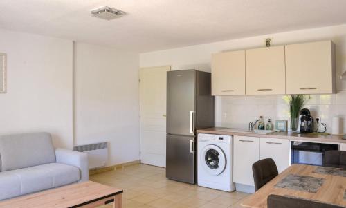 Photo de la galerie de l'établissement Jolie T2 en Rez-de-chaussée - Diamant 74, à Canet