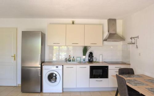 Photo de la galerie de l'établissement Jolie T2 en Rez-de-chaussée - Diamant 74, à Canet