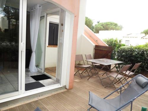 AGREABLE APPARTEMENT RENOVE EN REZ DE JARDIN AVEC PARKING