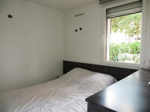 Photo de la galerie de l'établissement AGREABLE APPARTEMENT RENOVE EN REZ DE JARDIN AVEC PARKING, au Cap d'Agde