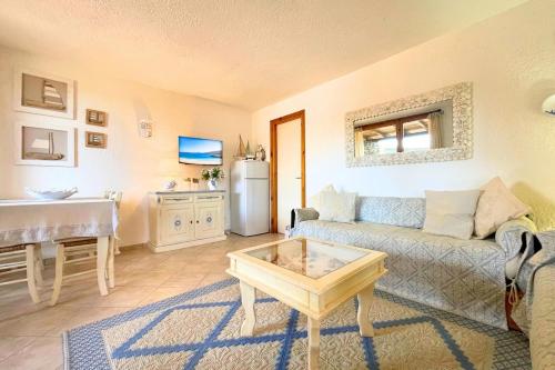 Η κουζίνα ή μικρή κουζίνα στο Domus Costa Smeralda Sardinian House