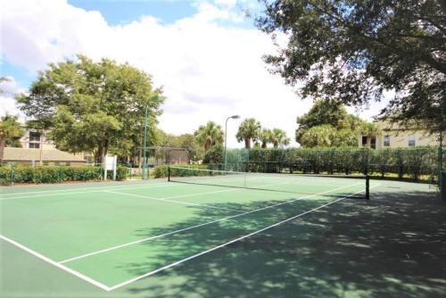 2BR2BA Getaway 7 Miles from Orlando Parks photo 26