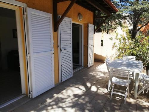 AGREABLE APPARTEMENT AVEC PARKING DANS UNE RESIDENCE ARBOREE TRES CALME