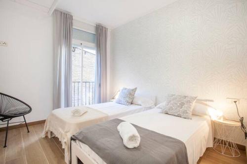 new apartment 4 pax front central station wifi