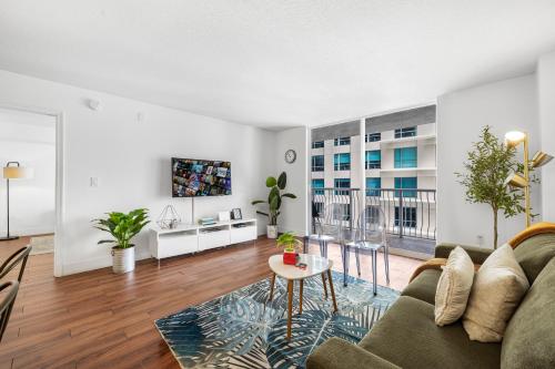 Exclusive 1BR Apartment on 35th floor photo 14