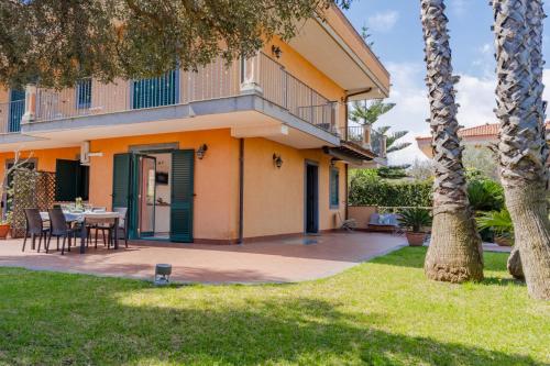 The building in which the holiday home is located