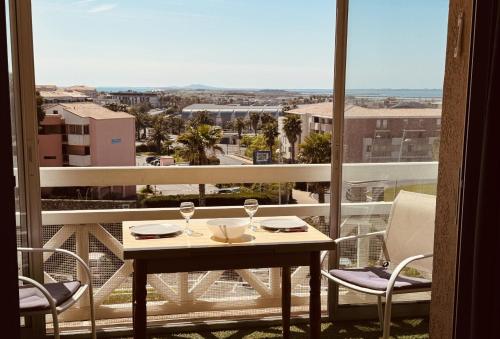 Sete T2 avec piscine, parking, proche des plages