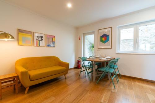 2-bed apt with a charming terrace at Intendente