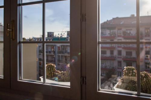 Iconic Luxury Penthouse in the Heart of Milan