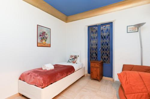 Una Rosa Blu YourHostHelper