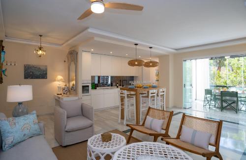 Holidays & Home Los Limones de Génova ,150 m playa Elviria