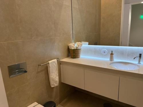 Bilik mandi di Apartment in Market Bolhão- W Views 2F