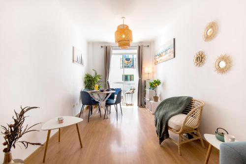 THE LIGHT CITY CENTER APARTMENT Vitamin Vacation