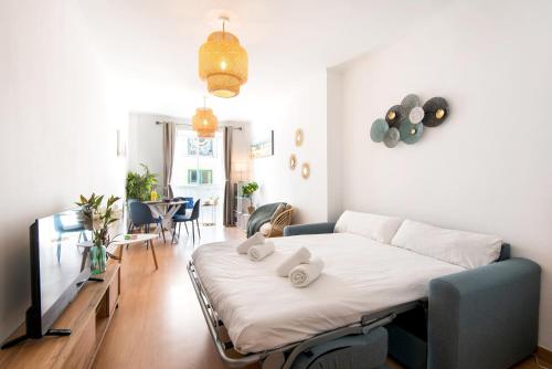 THE LIGHT CITY CENTER APARTMENT Vitamin Vacation