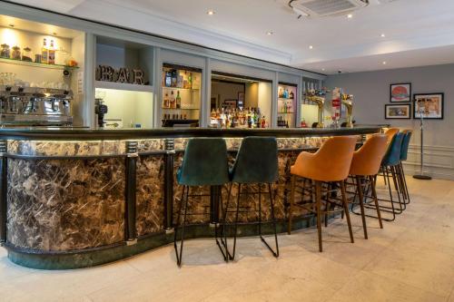 Ο χώρος του lounge ή του μπαρ στο Glasgow Argyle Hotel, BW Signature Collection