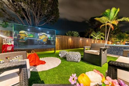 Gallery image of West Palm Beach The Grand Luxe Villa-Heated Pool, Spa & Game Room in Lantana