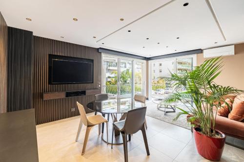 REF 1997 - Cannes - Sea view apartment for rent